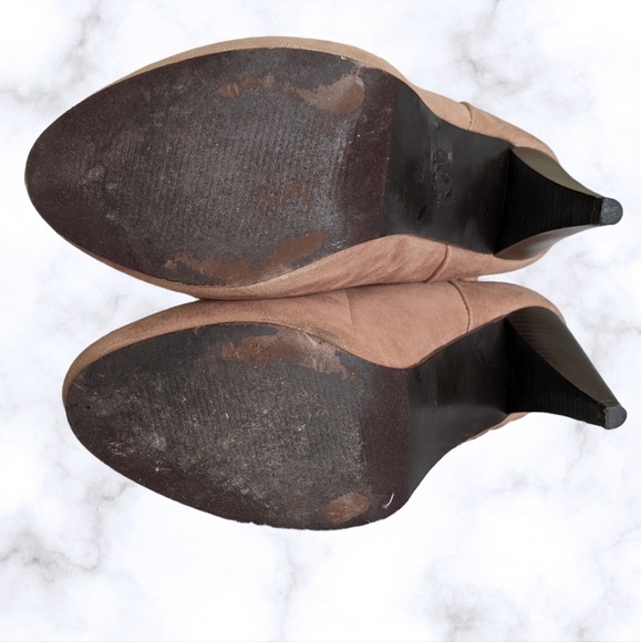 Velvet Heeled Boots - Picture 3 of 4